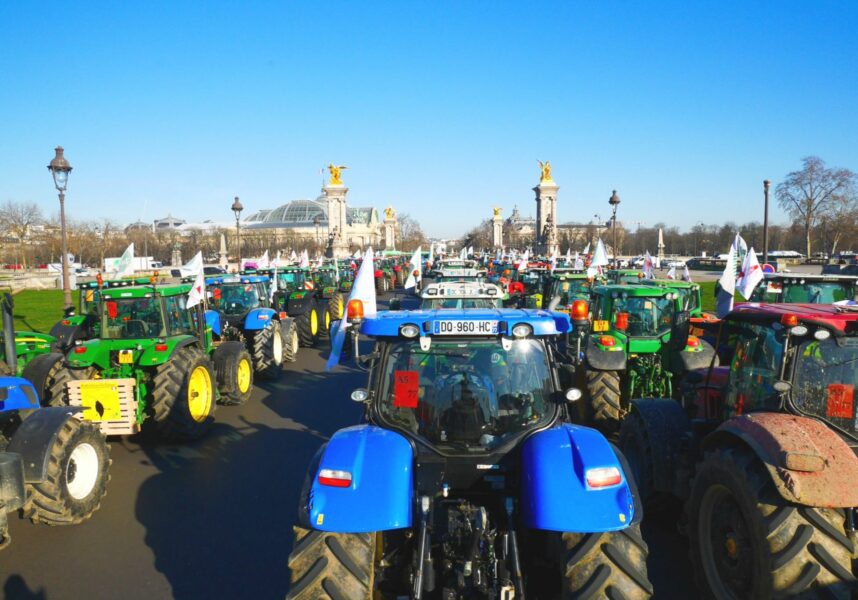 Les agriculteurs à Paris : « Laissez-nous produire »