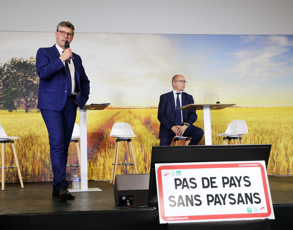 Reims La Marne Agricole La FDSEA de la Marne a tenu son assemblée le 14 juin à Châlons-en-Champagne. Son président Hervé Lapie a fait le bilan de la mobilisation de cet hiver et dressé les perspectives pour demain. Faire cesser le déclin et relever les défis