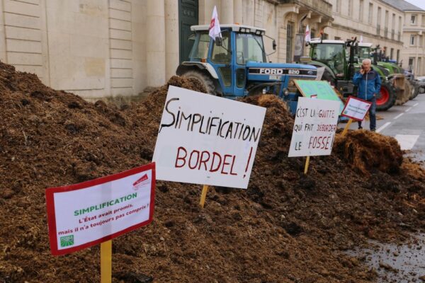 Le gouvernement Barnier renversé, de nombreuses mesures agricoles en suspens