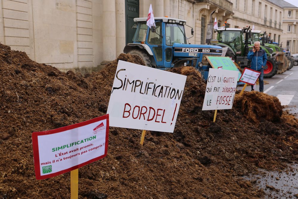 La Marne Agricole Reims Le gouvernement Barnier renversé, de nombreuses mesures agricoles en suspens Le gouvernement de Michel Barnier est tombé : les députés de la gauche et du Rassemblement national ont conjointement adopté le 4 décembre une motion de censure à l'Assemblée, la deuxième seulement de l'histoire de la Ve République.