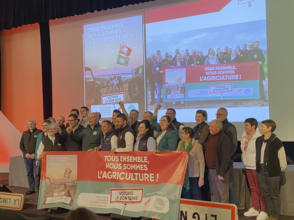 Reims La Marne Agricole Élections Chambres, Arnaud Rousseau : « Ayez la volonté des guerriers » Le président de la FNSEA, Arnaud Rousseau et celui des Jeunes Agriculteurs ont assisté le 17 janvier à l’assemblée de la FNSEA44, à La Chapelle-sur-Erdre. L’occasion pour eux de motiver leurs troupes dans la dernière ligne droite des élections aux Chambres d’agriculture.