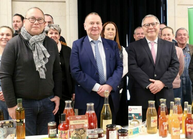 Reims La Marne Agricole La Marne veut briller à Paris C’est un retour qui fera date. Pour la première fois depuis 20 ans la Marne aura son stand au Salon de l’agriculture grâce à la mobilisation du Département, de la Chambre et de la Foire de Châlons.