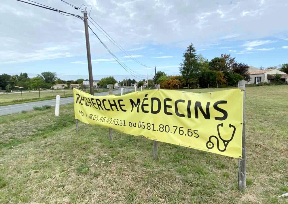Reims La Marne Agricole Un plan pour lutter contre les déserts médicaux Le gouvernement a officiellement lancé le 25 avril dans le Cantal son plan de lutte contre les déserts médicaux. Il entend « aller vite » pour mettre fin à une situation jugée « inacceptable » et redonner de l’attractivité aux territoires ruraux.