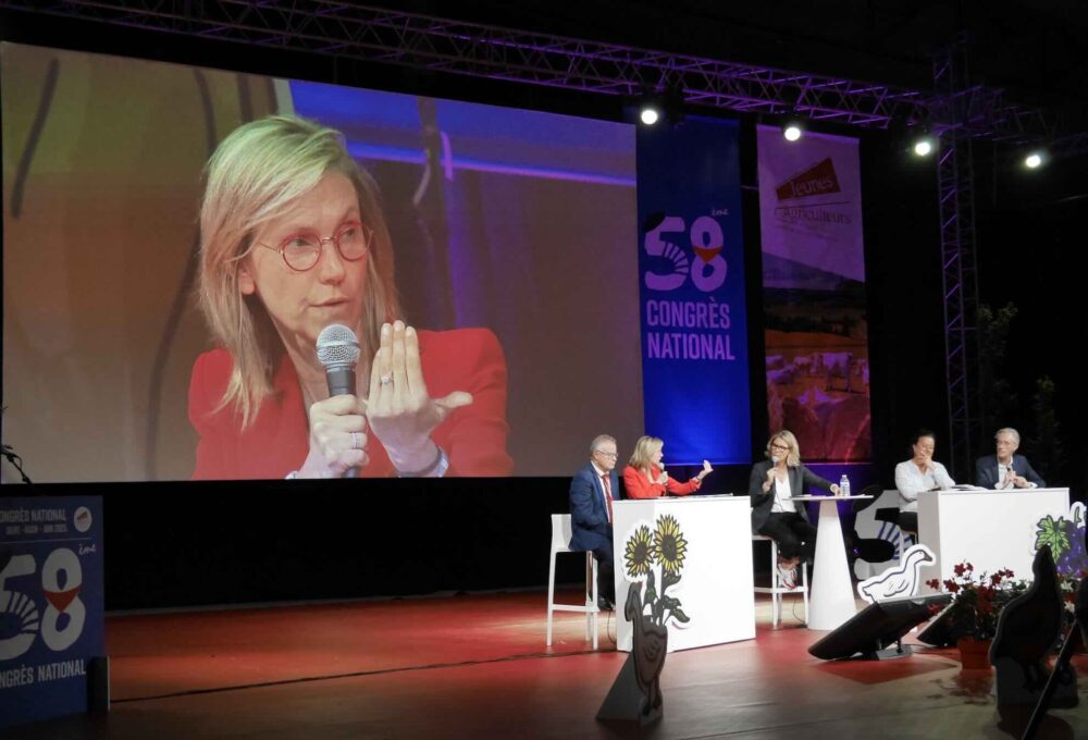 Reims La Marne Agricole Congrès JA : la souveraineté alimentaire en débat Avant les traditionnels discours de clôture, la séance publique qui a rassemblé 600 congressistes, s’est interrogée sur « l’avenir de la planification agricole et de la souveraineté alimentaire ». Un thème qui a renvoyé à l’acception de nos dépendances.