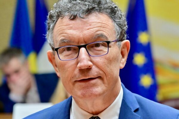Droits de douane américains : Franck Leroy appelle à la responsabilité et au dialogue