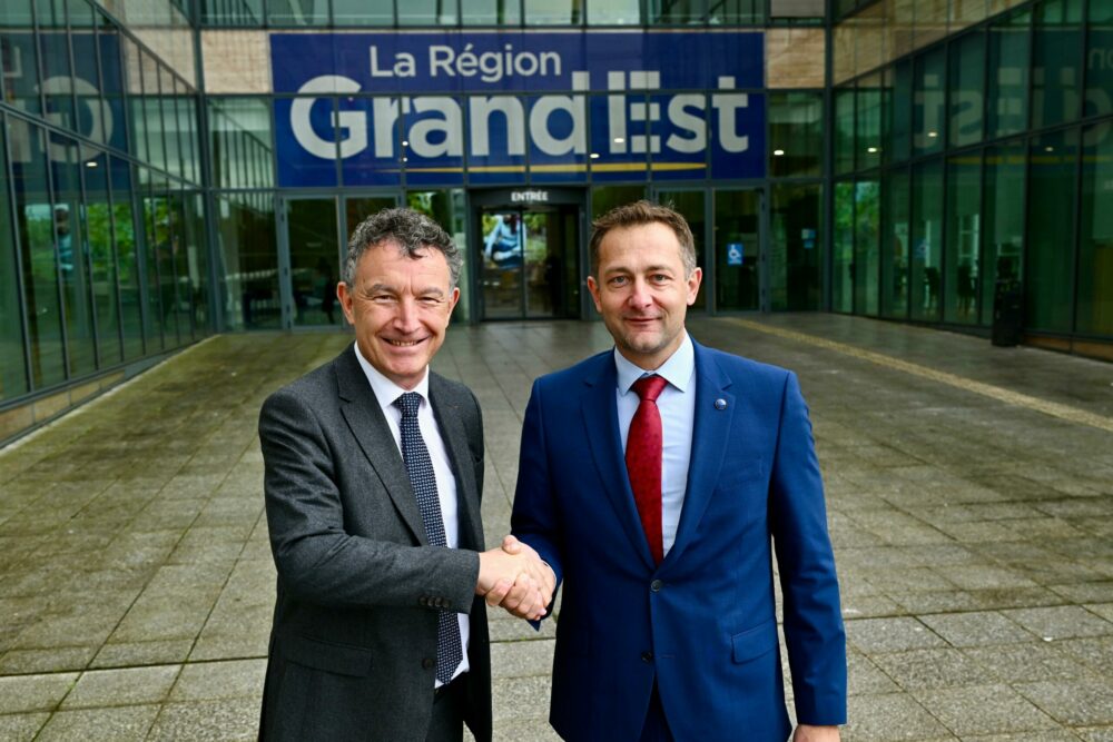 Reims La Marne Agricole Grand Est : un manifeste pour la fierté viticole européenne Le « Manifeste pour une Europe fièrement viticole - Appel de Strasbourg » a été signé à l'occasion de l'European Wine Day, le mardi 21 octobre 2025 au siège de la Région Grand Est.