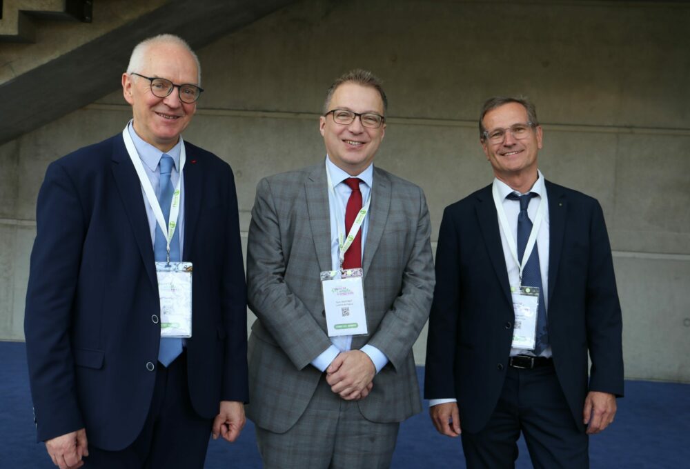 La Marne Agricole Reims Reims : la luzerne est un concentré de solutions pour la planète Le Congrès mondial de la luzerne s’est tenu à Reims et Châlons-en-Champagne du 3 au 6 novembre avec pour thème central « comment la luzerne peut nous aider à revenir aux limites planétaires ? », limites que l’humanité ne devrait pas dépasser pour garantir un avenir viable.