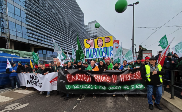 Reims La Marne Agricole Strasbourg : plus de 5 000 agriculteurs contre le Mercosur Des milliers d’agriculteurs venus de toute la France et de l’étranger se sont rassemblés le 20 janvier près du Parlement européen à Strasbourg pour faire pression sur les eurodéputés. Avec l’objectif qu’une majorité vote pour la saisine de la Cour de Justice de l’Union européenne et ainsi retarder la ratification du Traité avec le Mercosur.