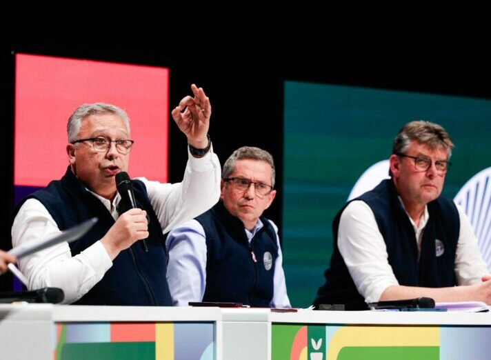 Reims La Marne Agricole FNSEA : une transformation pour « durer, agir et être utile » Réuni pour son 80e congrès à Caen les 30 mars, 1er et 2 avril, le syndicat majoritaire a engagé une mue profonde pour répondre aux défis de la représentativité. La FNSEA mise sur un « contrat d’adhésion » et une réforme financière inédite afin de renforcer sa proximité avec le terrain d’ici 2031.