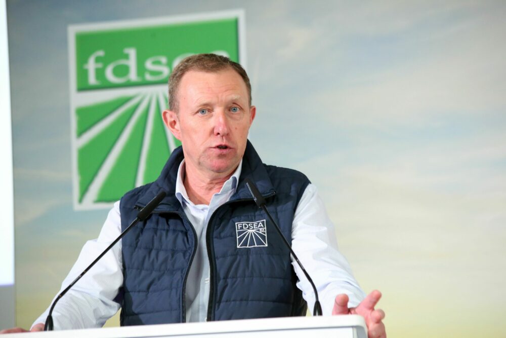 Reims La Marne Agricole Châlons : « Nous refusons que notre agriculture soit abandonnée », L’assemblée générale de la FDSEA de la Marne a eu lieu le 12 juin à Châlons-en-Champagne. Le nouveau président Laurent Champenois a délivré un discours offensif alors que le modèle agricole marnais est remis en question par les crises qui s’additionnent.