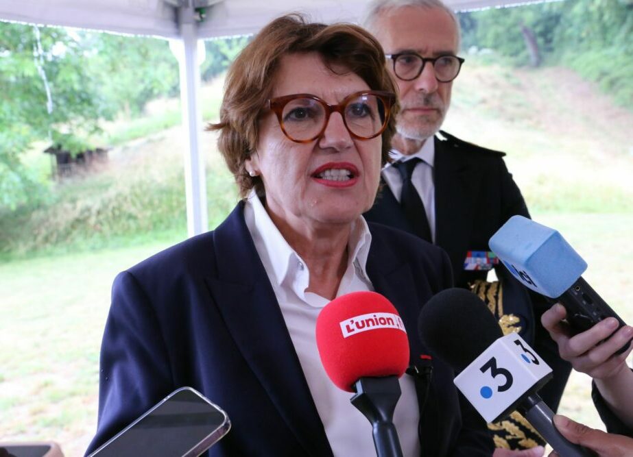 Reims La Marne Agricole Canicule : les mesures d’urgence annoncées par la ministre de l’Agriculture Face à la crise caniculaire, Annie Genevard, ministre de l'agriculture, de l'agroalimentaire et de la souveraineté alimentaire, annonce un ensemble de mesures d'urgence et d'anticipation