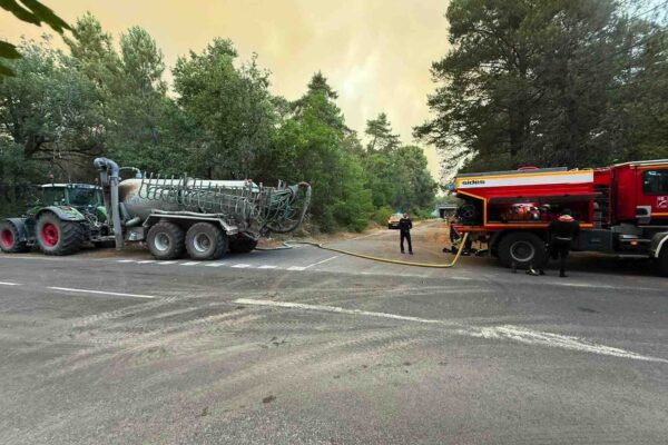 Les agriculteurs sur le front des incendies Les agriculteurs sur le front des incendies
