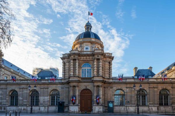 Loi d’urgence : le Sénat au secours de la production Loi d’urgence : le Sénat au secours de la production
