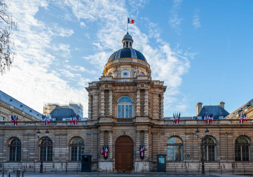 Loi d’urgence : le Sénat au secours de la production