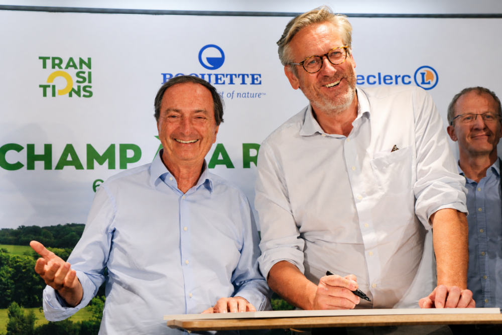 Reims La Marne Agricole Vivescia met de l’éthanol bas carbone dans les pompes Leclerc Vivescia, Roquette et Siplec E.Leclerc ont signé le 6 juillet à Reims un partenariat de 3 ans en pour produire et distribuer de l’éthanol bas carbone issu des filières françaises. Une première sur le segment des biocarburants routiers.
