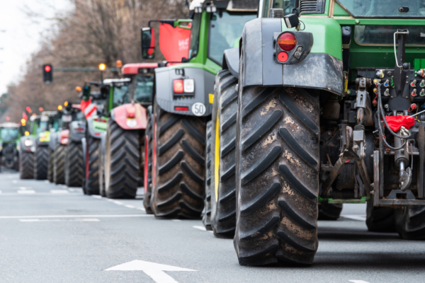 Loi d’urgence : les principales réactions du monde agricole Loi d’urgence : les principales réactions du monde agricole