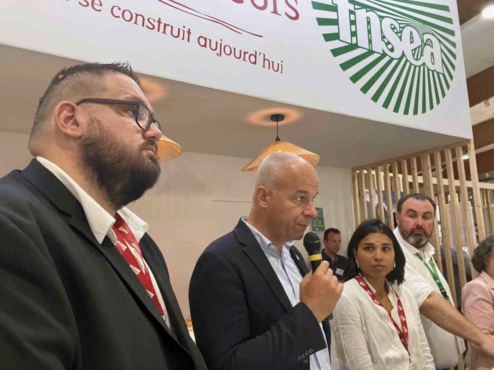 Reims La Marne Agricole Rennes : FNSEA et JA veulent bousculer le calendrier Lors d’une conférence de presse le 15 septembre à Rennes, à l’occasion du 40e Space, les responsables de la FNSEA et de JA ont affiché leurs intentions d’accélérer le tempo prévu par le gouvernement. « Parce que les agriculteurs ne peuvent plus attendre », ont-ils expliqué.