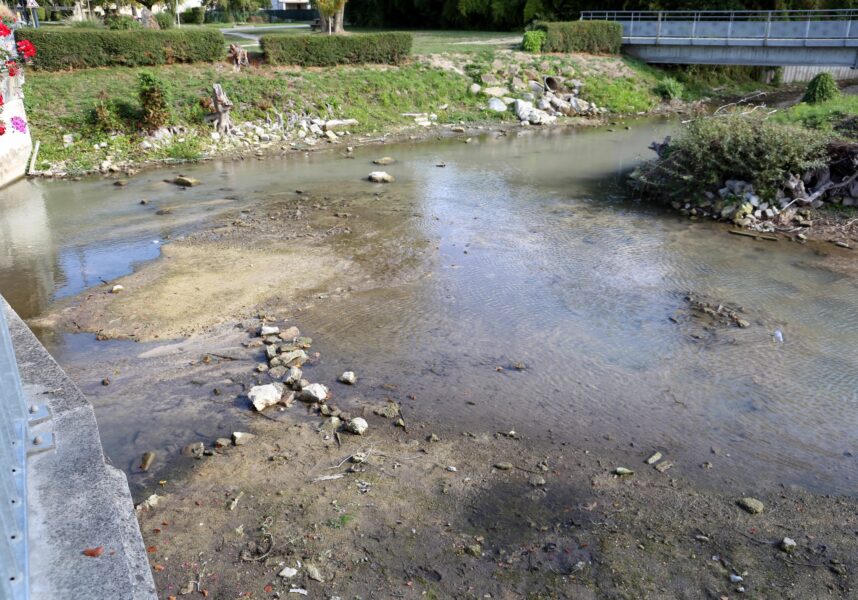 Sécheresse : près de la moitié des petits cours d’eau à sec, alerte l’OFB