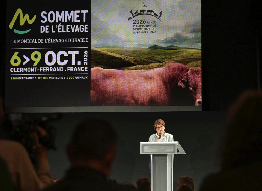 Reims La Marne Agricole L’agriculture « ne peut pas attendre la présidentielle » Annie Genevard, ministre de l’Agriculture, est venue sur le Sommet de l’élevage ce jeudi 8 octobre. Initialement annoncée le 6 octobre, la ministre avait annulé ce premier déplacement.